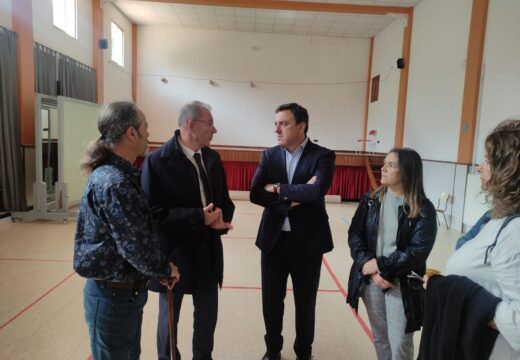 O alcalde de Miño e o presidente da Deputación visitan as obras das beirarrúas de San Xoán de Vilanova